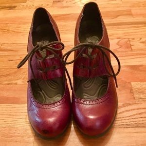 Born Lace-up Mary Jane Heels 9.5